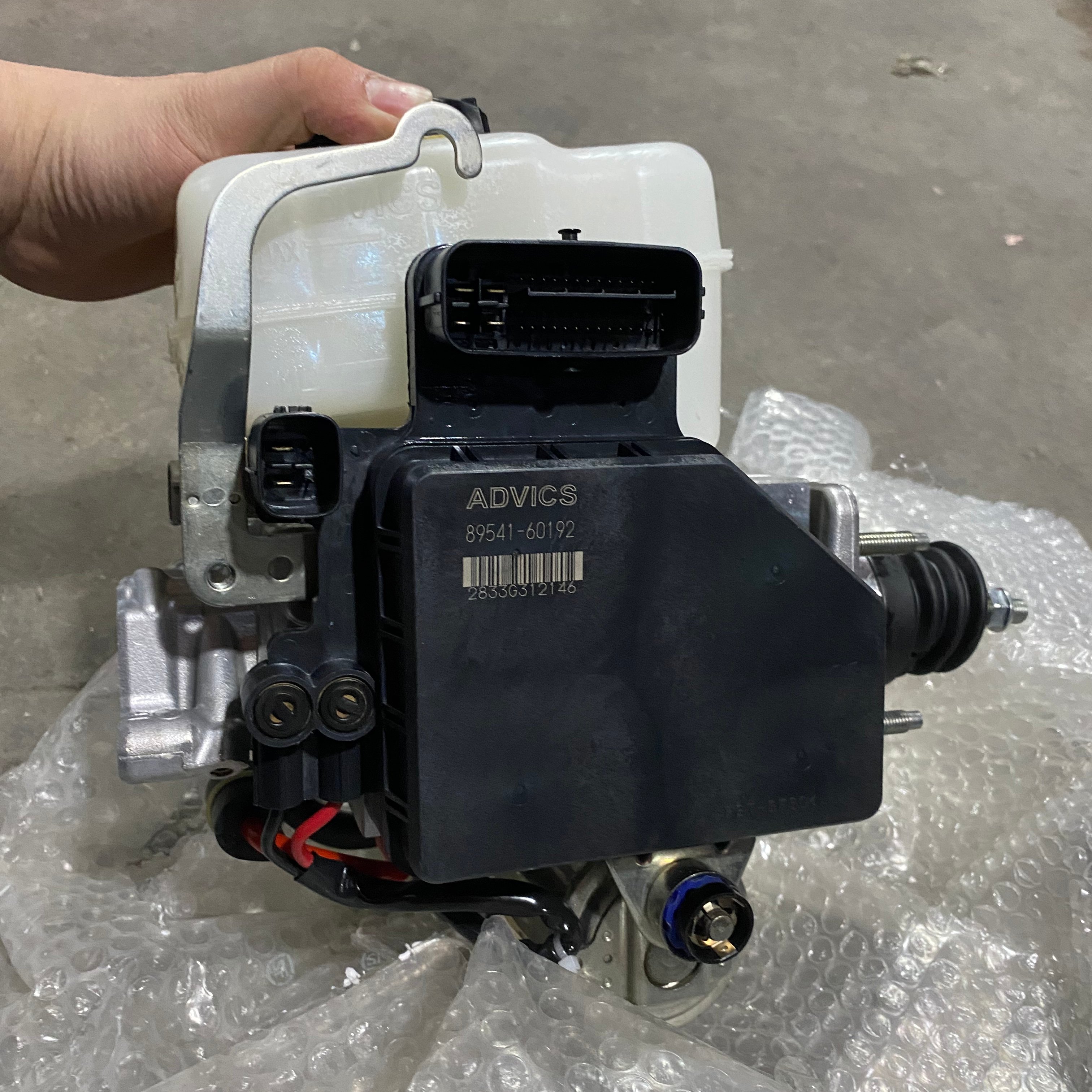For Toyota Land Cruiser Prado LC120 LC150 LC200FJOverbearing400 Original Accessories Brake Master Cylinder High Quality ABS Pump